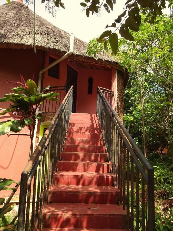 Governors Club Hotel Entebbe Exterior foto